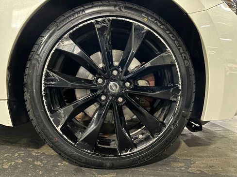 Used 2017 Nissan Maxima SR w/ Midnight Edition image 9