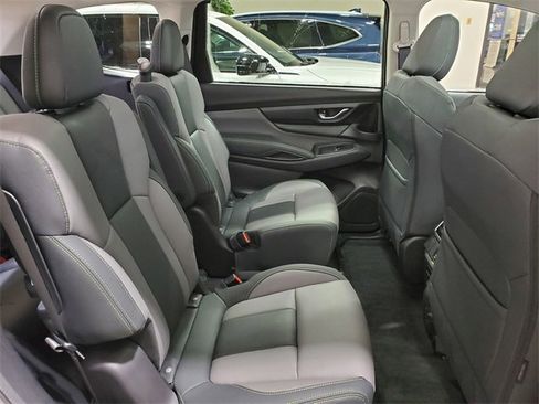 Used 2025 Subaru Ascent Onyx Edition image 12