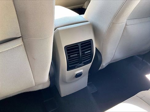 Used 2018 Ford Escape SE FWD image 34