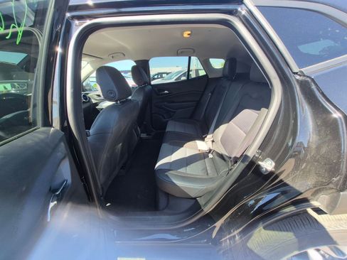 Used 2025 Chevrolet Trax LT image 9