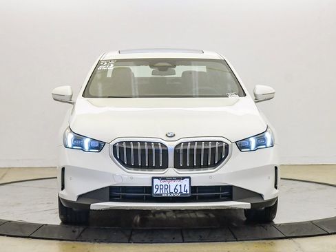 Used 2025 BMW 530i w/ Premium Package image 7