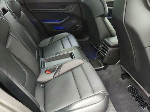 Used 2022 Porsche Taycan GTS image 25