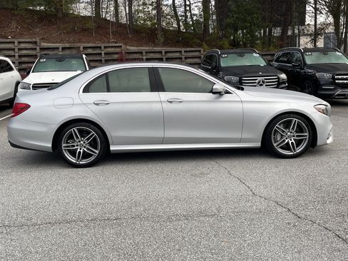 Used 2019 Mercedes-Benz E 300 image 5