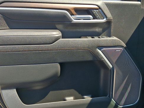 Certified 2025 Chevrolet Silverado 2500 High Country w/ High Country Premium Package AWD/4WD image 12