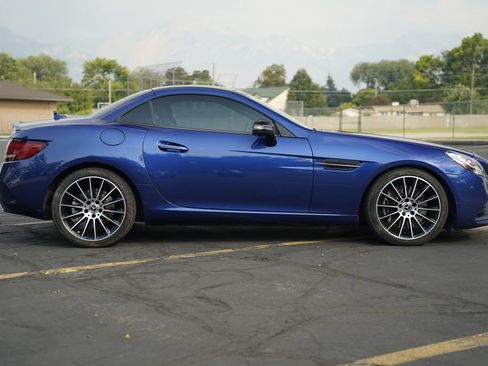 Used 2019 Mercedes-Benz SLC 300 image 6