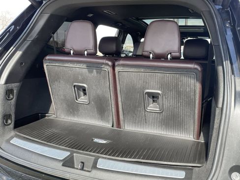 Used 2021 Cadillac XT6 Premium Luxury w/ LPO, Floor Liner Package image 17