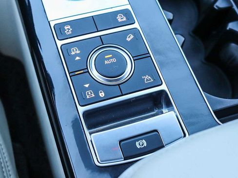 Used 2021 Land Rover Range Rover Long Wheelbase Autobiography image 28