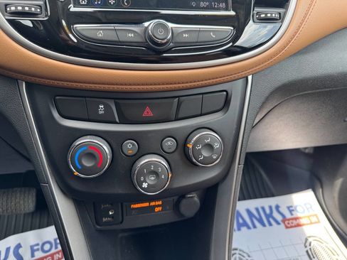 Used 2018 Chevrolet Trax LT FWD image 17