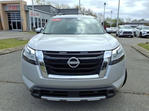 Certified 2024 Nissan Pathfinder Platinum w/ Cargo Package AWD/4WD image 20