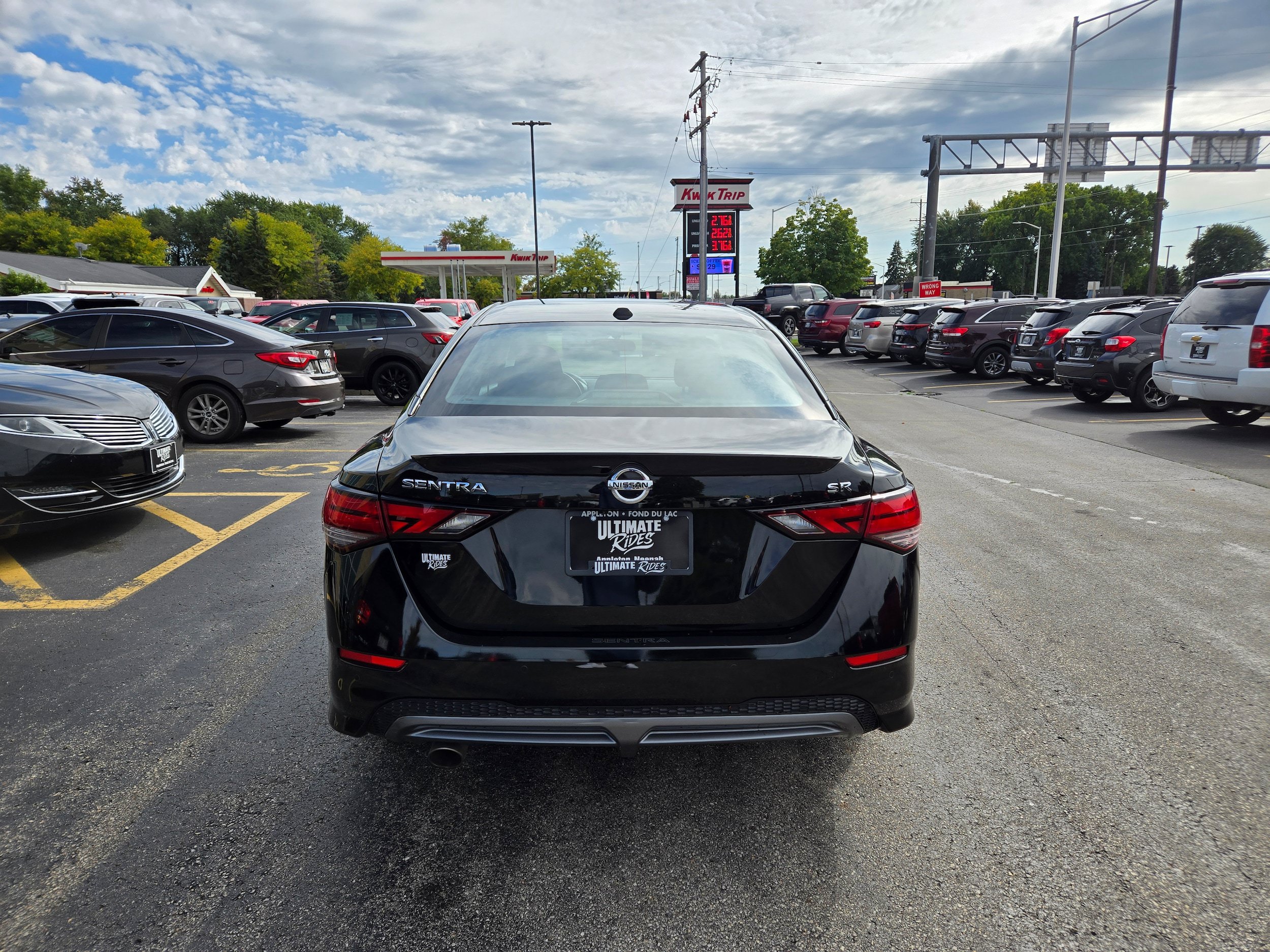 Used 2021 Nissan Sentra SR FWD image 9