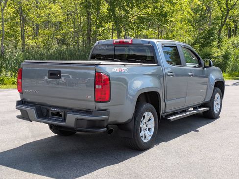 Used 2022 Chevrolet Colorado LT w/ LT Convenience Package AWD/4WD image 3