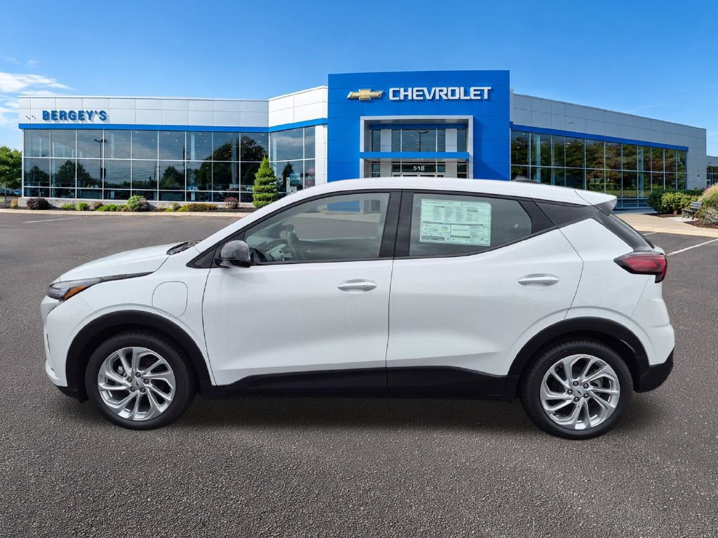 New 2027 Chevrolet Bolt LT FWD image 9