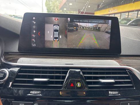 Used 2018 BMW 530e xDrive 530e xDrive iPerformance AWD 4 image 15