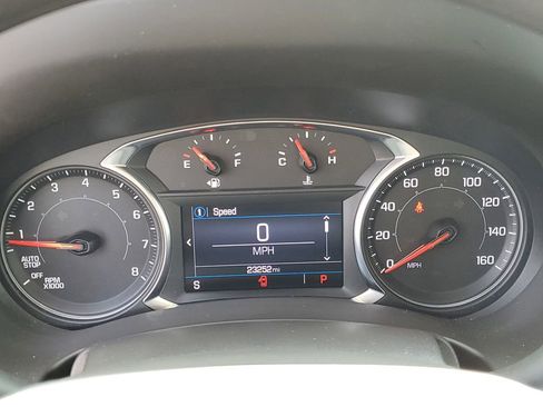 Used 2022 GMC Terrain SLE w/ Driver Convenience Package image 11