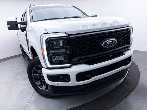 Used 2023 Ford F250 Lariat w/ Lariat Ultimate Package AWD/4WD image 19