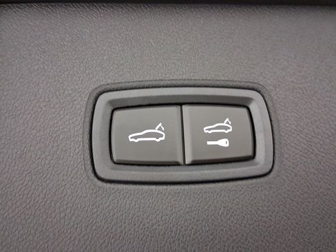 Used 2026 Porsche Cayenne Coupe AWD/4WD image 34