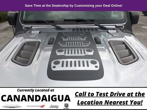 Used 2020 Jeep Gladiator Rubicon w/ Dual Top Group AWD/4WD image 21