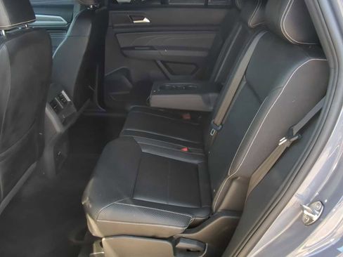 Used 2022 Volkswagen Atlas Cross Sport SE image 21
