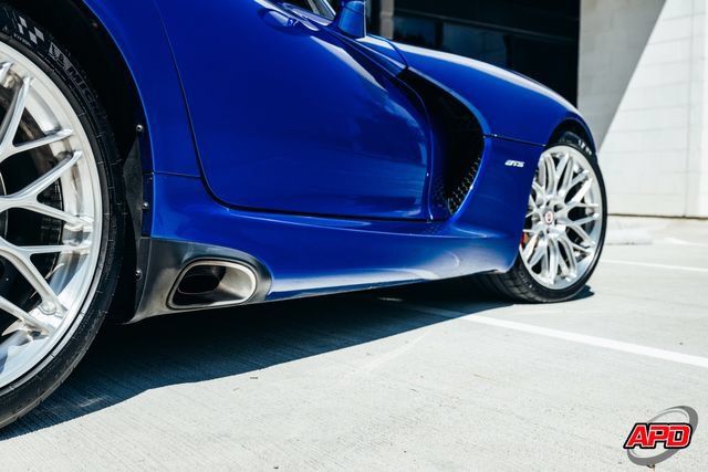Used 2013 SRT Viper GTS w/ GTS Laguna Interior Pkg RWD image 41