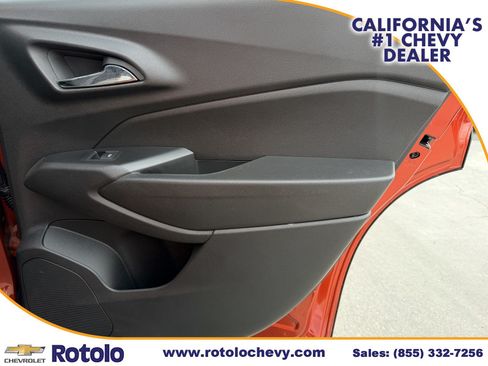 Used 2024 Chevrolet Trax ACTIV w/ Sunroof Package FWD image 11