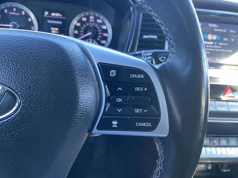 Used 2019 Hyundai Sonata Limited image 21