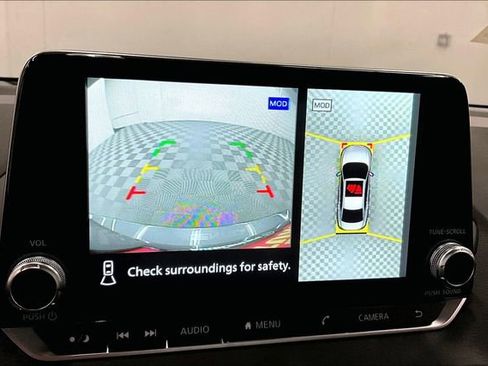 New 2025 Nissan Sentra SR w/ SR Premium Package image 23