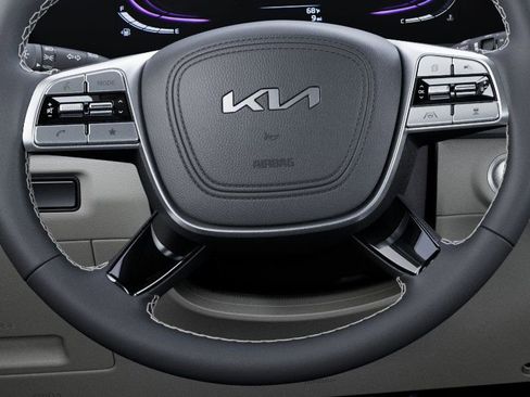 New 2025 Kia Telluride S image 22