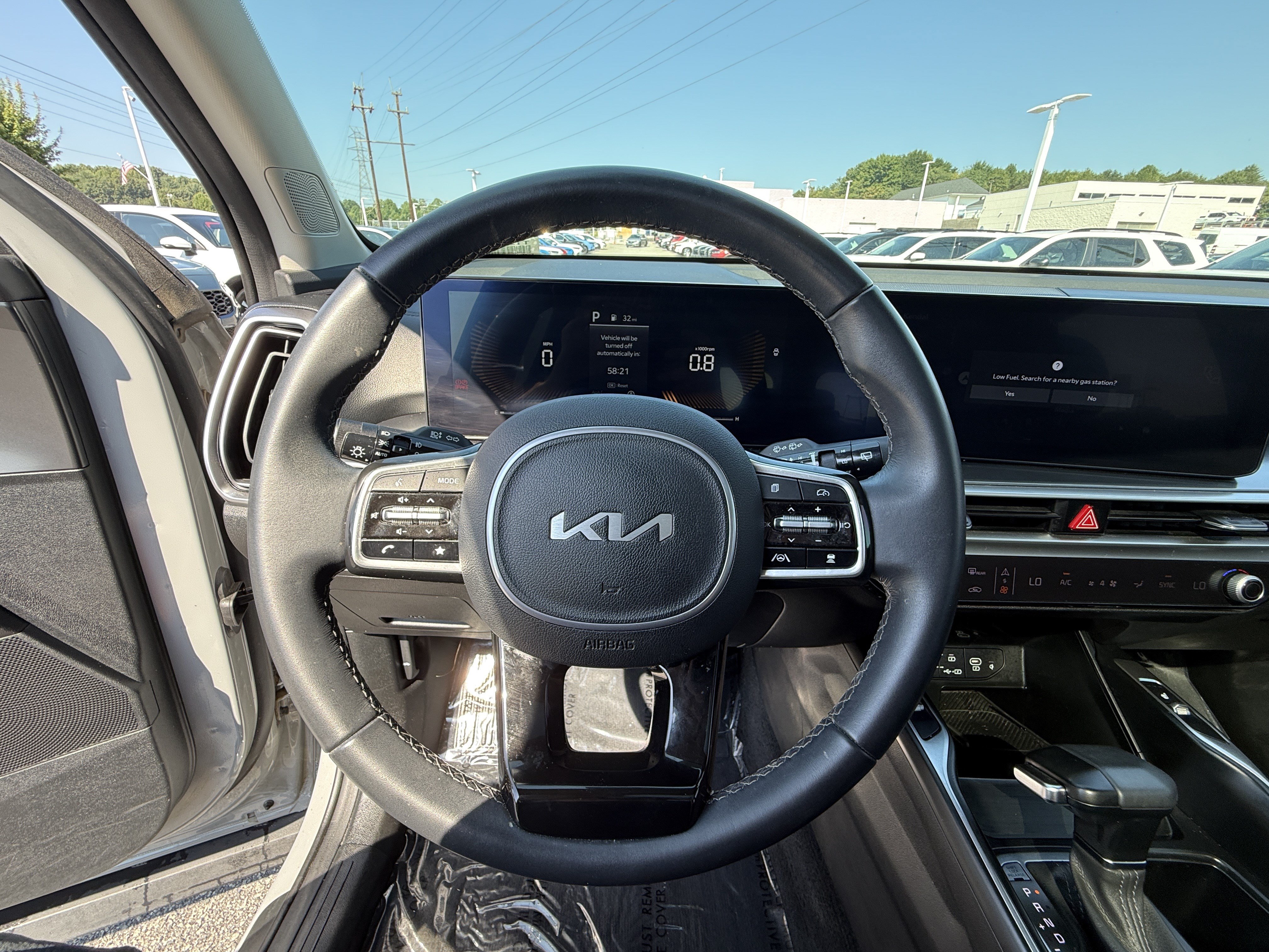 Used 2024 Kia Sorento EX w/ Panoramic Sunroof Package FWD image 18