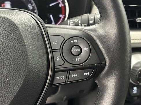 Used 2023 Toyota RAV4 XLE Premium image 20