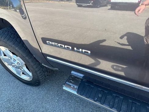 Used 2015 Chevrolet Silverado 2500 LTZ AWD/4WD image 11