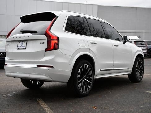 New 2026 Volvo XC90 B6 Plus w/ Protection Package Premier image 7
