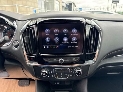 Used 2023 Chevrolet Traverse RS AWD/4WD image 20