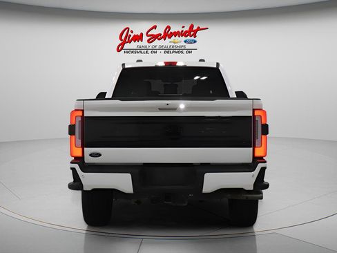Used 2025 Ford F250 Platinum w/ FX4 Off-Road Package AWD/4WD image 5