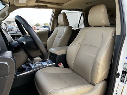 Used 2024 Toyota 4Runner Limited image 21