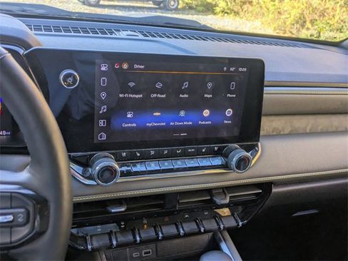 Used 2024 Chevrolet Colorado ZR2 w/ ZR2 Convenience Package III image 20