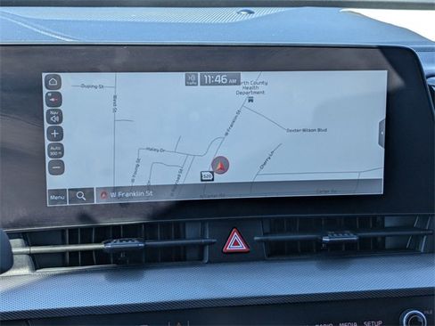 Used 2023 Kia Sportage SX image 25