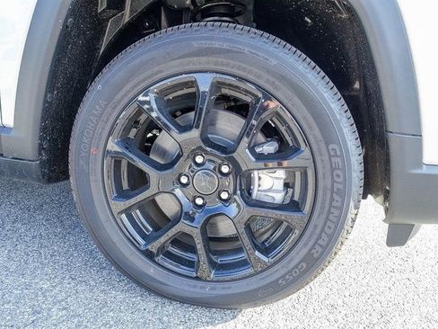 New 2026 Jeep Compass Latitude image 15