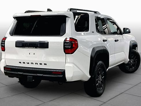 Certified 2025 Toyota 4Runner SR5 AWD/4WD image 13