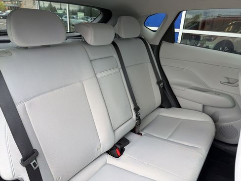 Used 2025 Hyundai Kona SEL AWD/4WD image 24