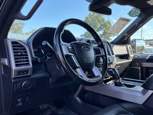 Used 2018 Ford F150 Platinum w/ Equipment Group 701A Luxury AWD/4WD image 20