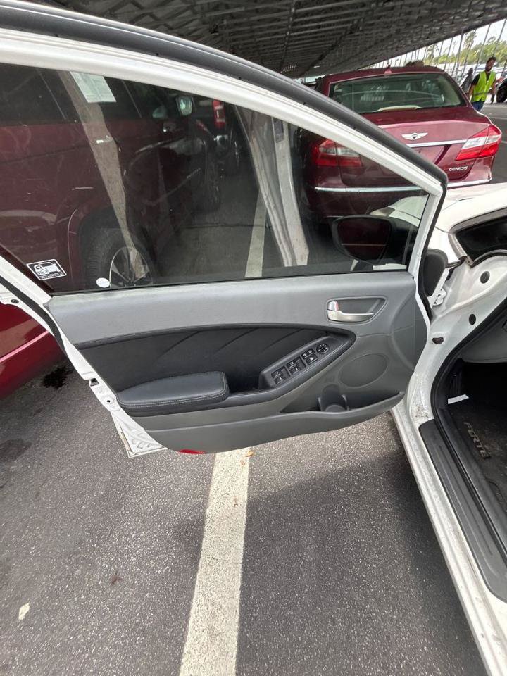 Used 2017 Kia Forte LX w/ LX Popular Package FWD image 9