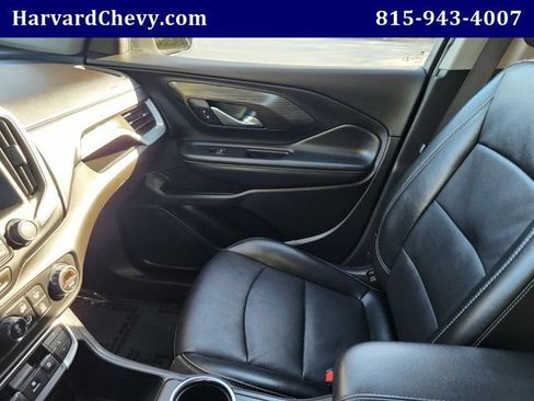 Used 2024 GMC Terrain SLT FWD image 14