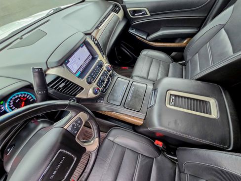 Used 2018 GMC Yukon Denali w/ Open Road Package image 16