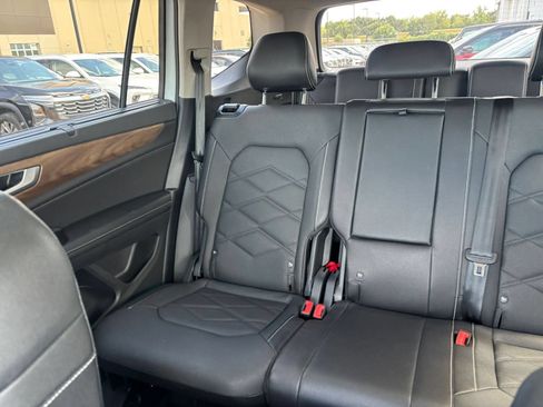 Used 2026 Volkswagen Atlas SE FWD image 43