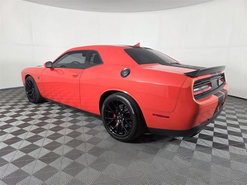 Used 2016 Dodge Challenger SRT Hellcat image 7