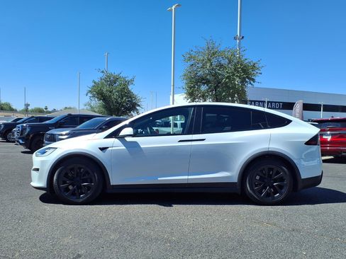 Used 2022 Tesla Model X Plaid AWD/4WD image 3