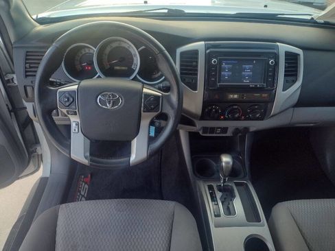 Used 2014 Toyota Tacoma PreRunner image 13