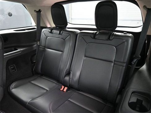 Used 2021 Lincoln Aviator Reserve w/ Equipment Group 202A image 28