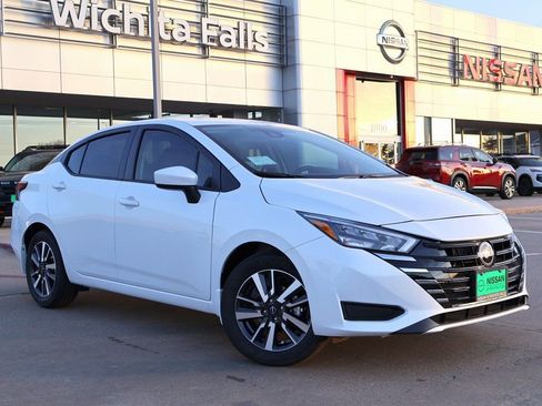New 2025 Nissan Versa SV w/ Trunk Package FWD image 1
