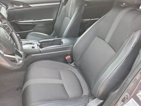 Used 2021 Honda Civic Sport image 4